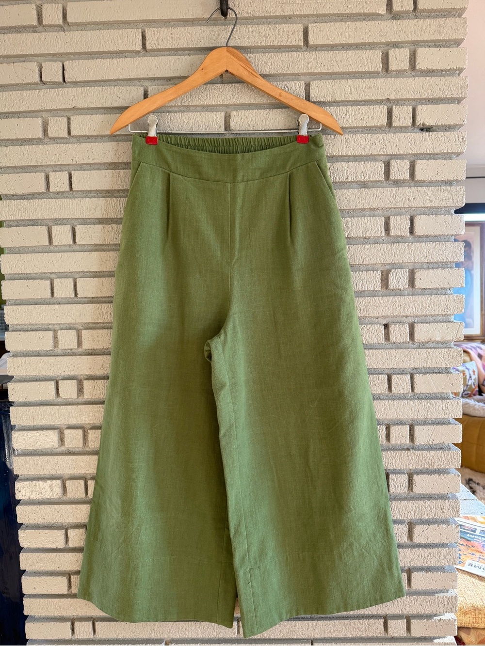 Wide-Leg Linen Blend Pants in Olive